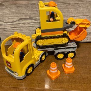 Lot of Duplo Construstion Vehicles and People